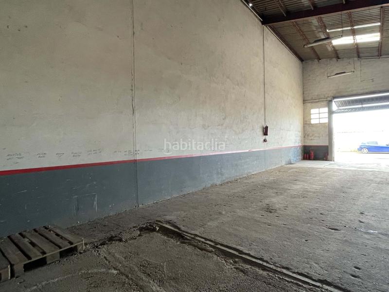 Foto f5dd7849-0a75-4d0f-8571-3e5ce5f96f26. Local commercial dans carretera villaroañe 16 16 dans León