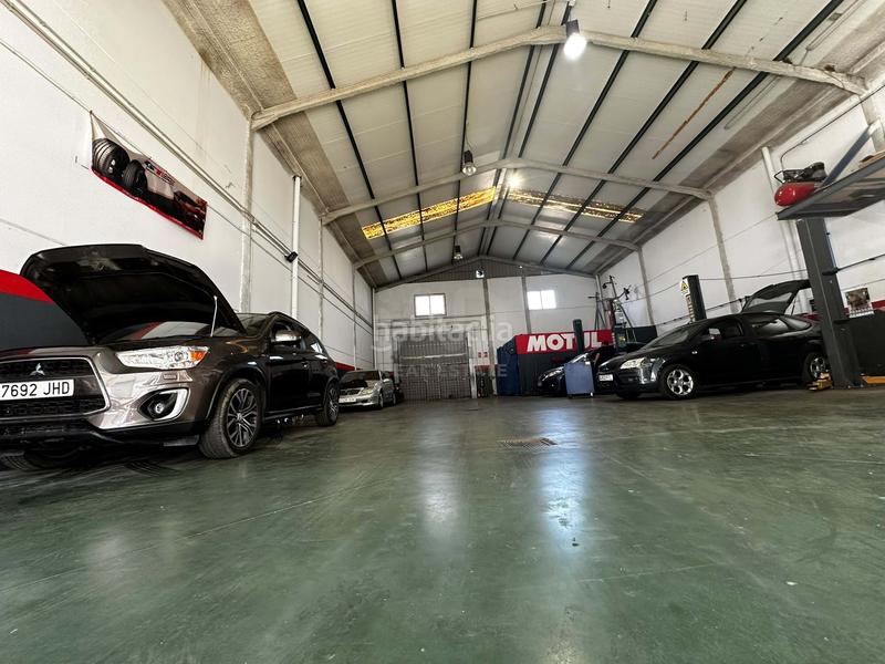 Foto 70577dce-bb20-4497-af80-a47957c35653. Local commercial dans Lepe