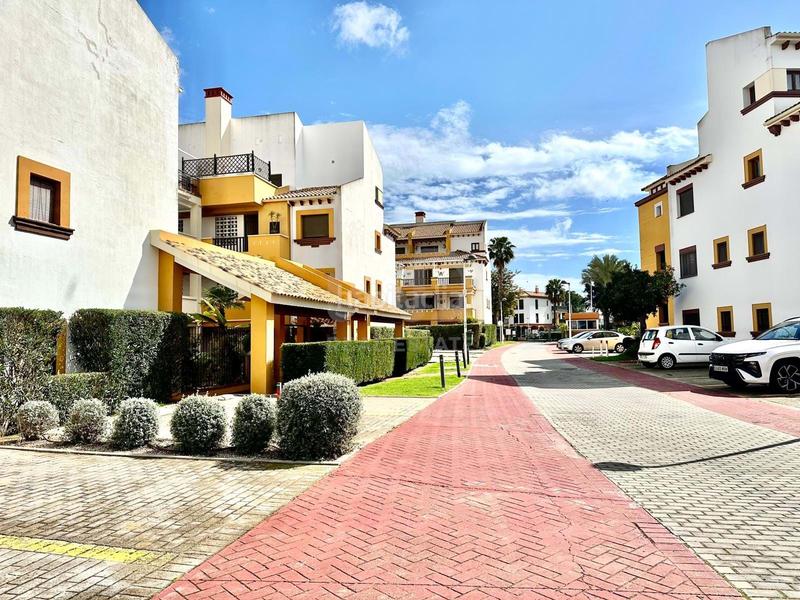 Foto 1af8d314-3f23-44f3-b292-5f37627ed76b. Etagenwohnung in Costa Esuri Ayamonte