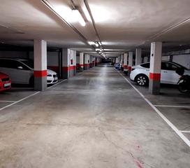 Car parking in Parque Goya