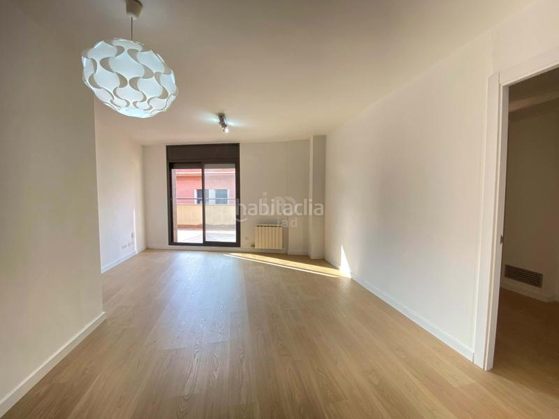 Foto cc28bf40-b24c-4fc6-a3f8-6c480a70636b. Flat with heating parking in Centre-Estació Gavà