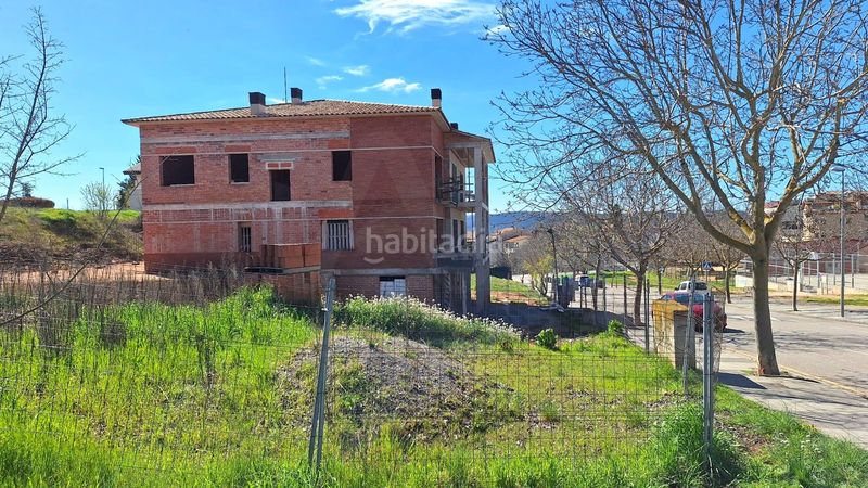Foto f0f58365-92f6-47b3-80df-215cdfa470bd. Wohngrundstück in avenida arbre fruiter 19 19 in Moià