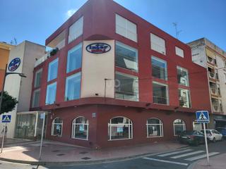 Édifice à Avenida de la plana 82