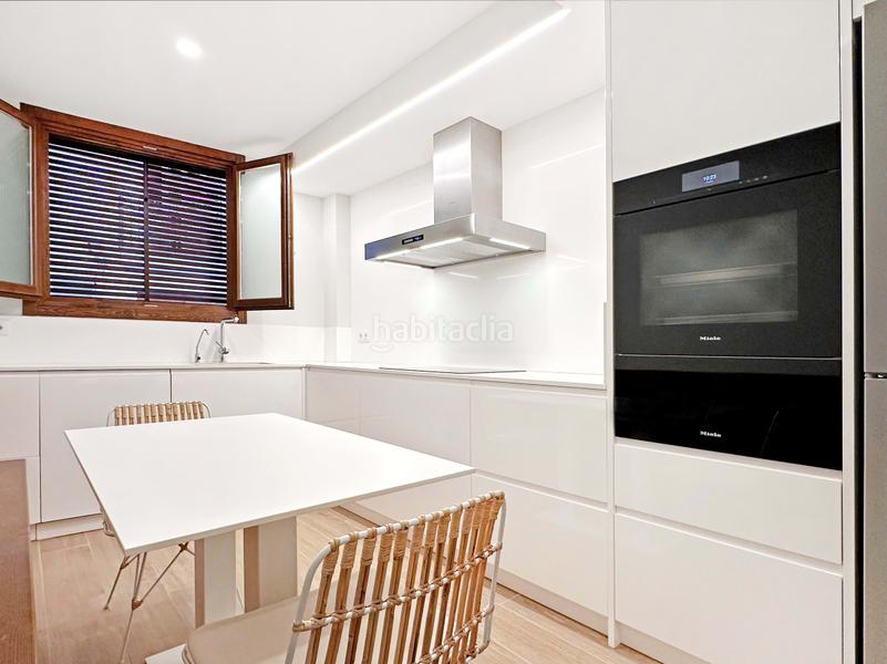 Foto fbeb2d2a-d53c-4048-b621-d5b865244831. House in calle bonaplata 6 6 in Sarrià Barcelona