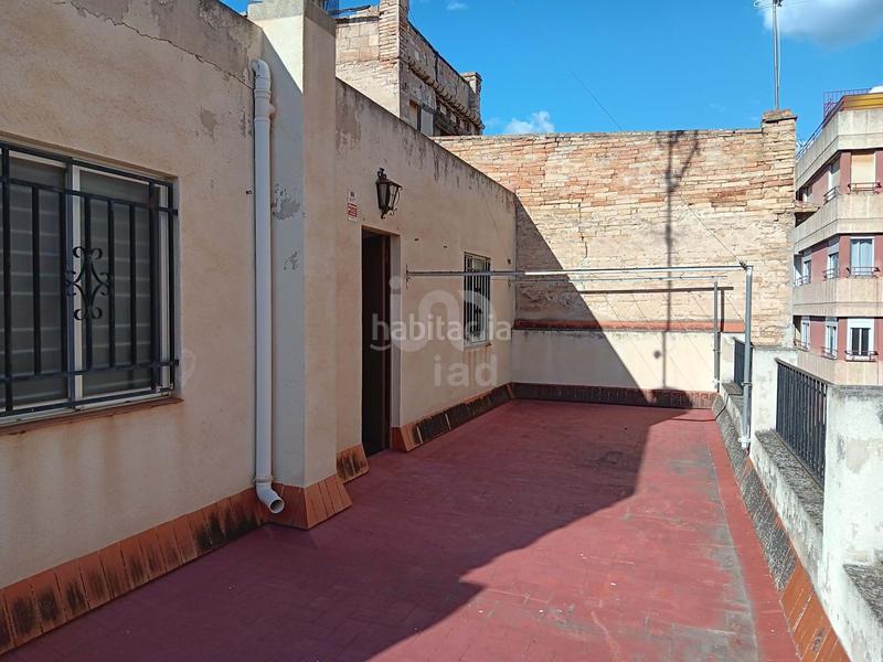 Foto c334e8a0-2fb0-442f-bc52-a2b94e894489. Edificio en Centre Tortosa