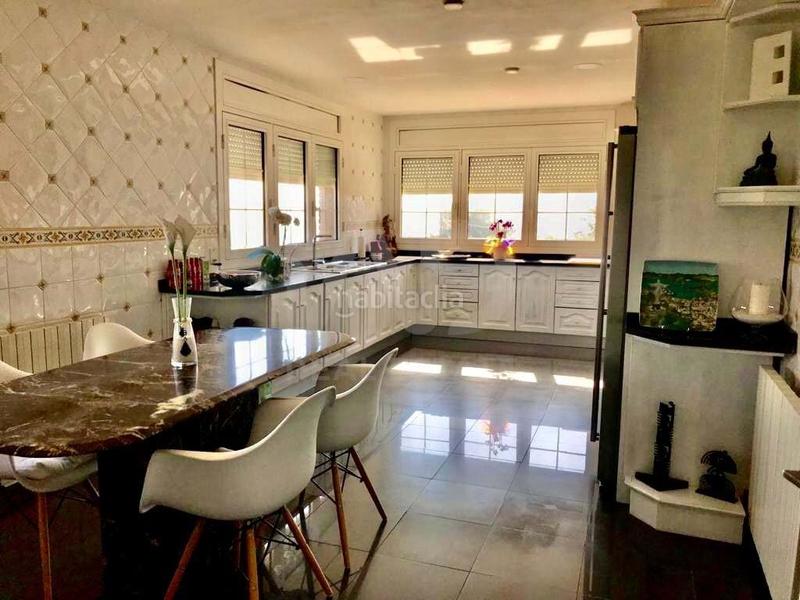 Foto 68bc8694-651c-4e89-976a-eb7f3e779d9f. Haus mit heizung parking pool in Marianao Sant Boi de Llobregat