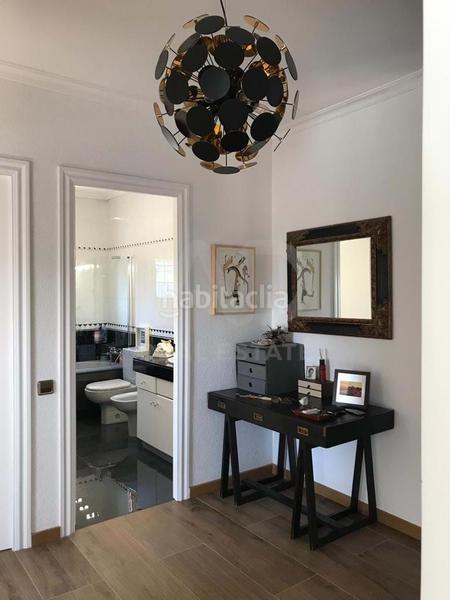 Foto f7393329-eb21-4a9d-82d7-29042d1fcf30. House with heating parking pool in Marianao Sant Boi de Llobregat