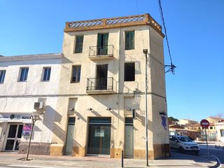 Edificio in Llorenç del Penedès
