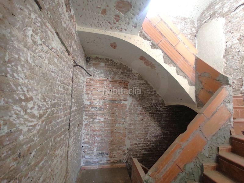 Foto b14e7d55-93b9-403e-93b4-e2e25566c6e7. Edifici a Llorenç del Penedès
