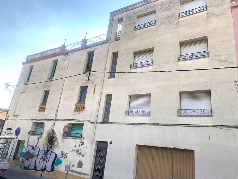 Foto bb78577d-de0d-4189-9d59-d126f960e128. Edifici a Llorenç del Penedès