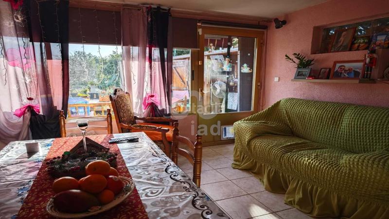 Foto 6e4b110c-bb60-4ab9-b75f-7b7aa5a40a4d. Casa en calle gardenia 5 5 en Pratdip