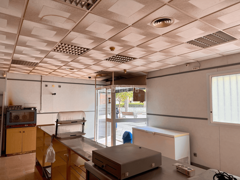Foto 1f3a1426-4657-4b57-b5f9-2d18df12bf30. Local comercial a Campclar Tarragona
