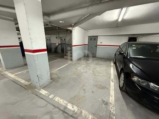 Car parking in Carrer d'àvila 41