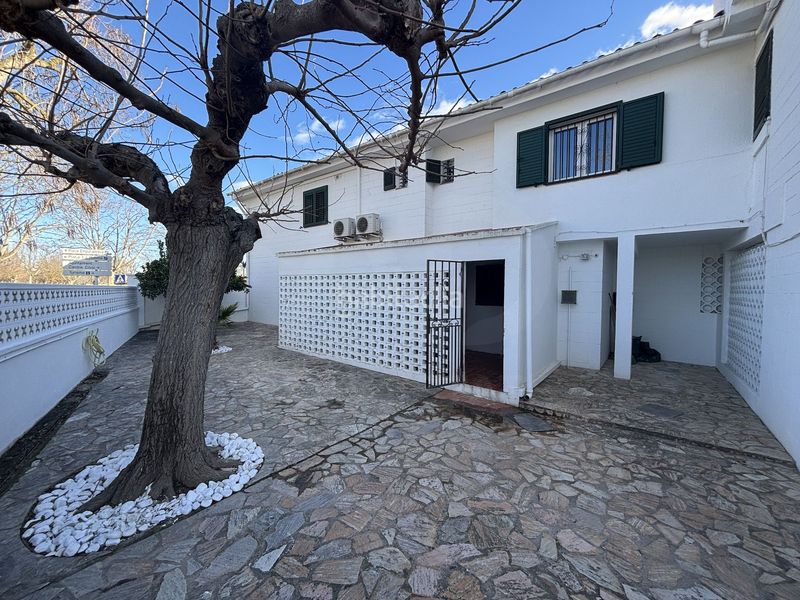 Foto e12b6b58-c08c-46d2-8ba8-d108f822eeb1. Casa a Cap Ras - Creus - Falconera Empuriabrava