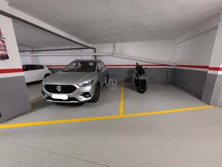 Car parking in La Plana