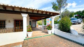 Business premise in Pego