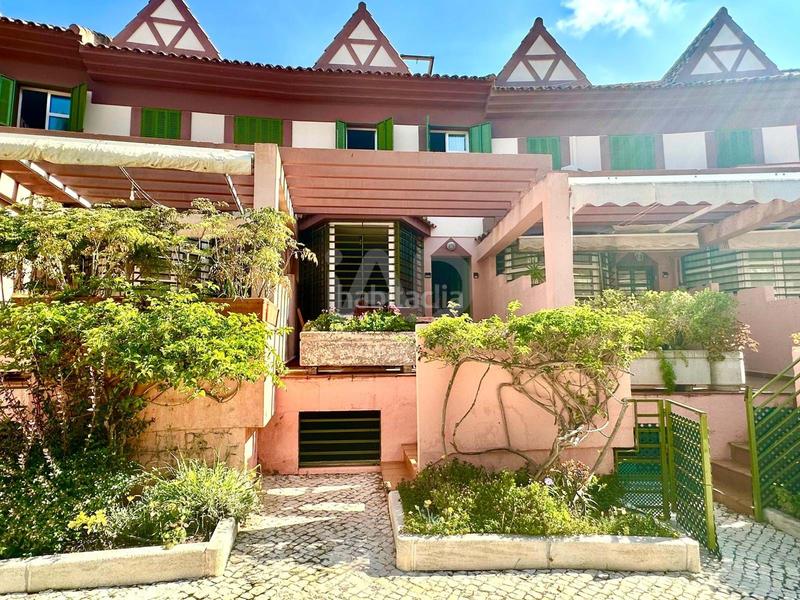 Foto e9cad833-ed21-4061-8884-84c52d762058. Haus mit parking pool in Islantilla golf Islantilla