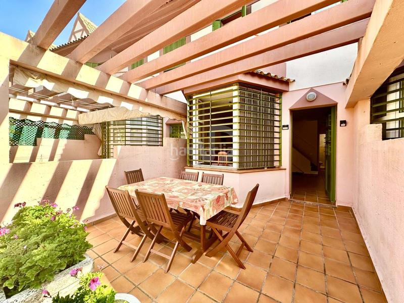 Foto fe9239ee-f741-4e97-811b-d0106171833e. House with parking pool in Islantilla golf Islantilla