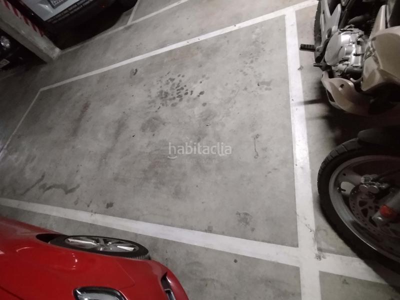 Foto ddc1a906-d02d-46fa-8415-b4d3750d1f50. Parking coche en Santa Eugenia Girona