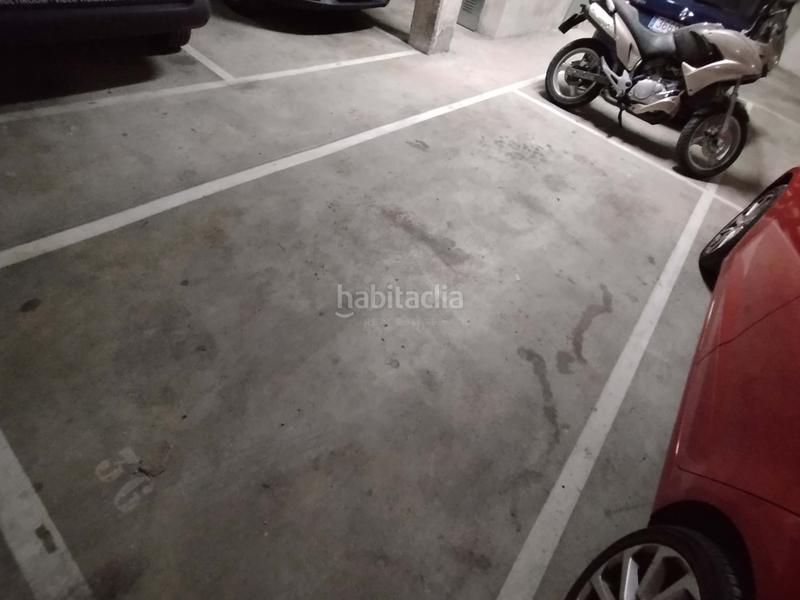 Foto 6416d2dc-0c05-441f-8f1c-4c6d37e06339. Parking voiture dans Santa Eugenia Girona