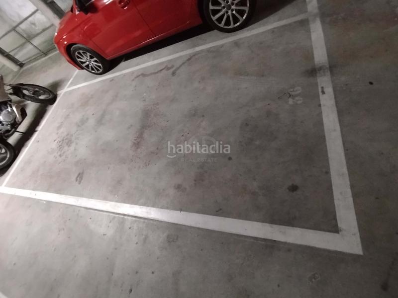 Foto d55411ab-0e3f-4d12-96f5-9dd479b409f2. Parking voiture dans Santa Eugenia Girona