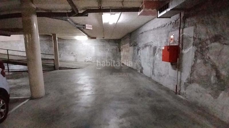 Foto eef4e672-29a5-4857-9895-372e3ace9070. Parking voiture dans Santa Eugenia Girona