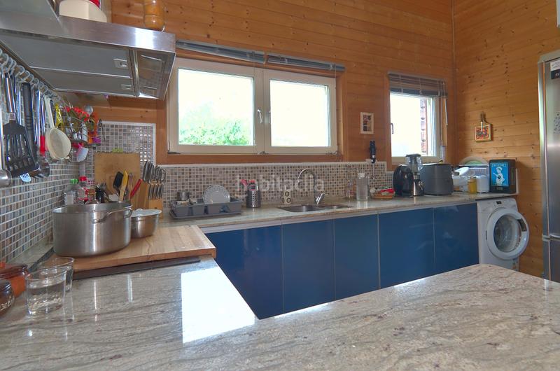 Foto a252dcaf-7be4-4a3c-8338-6095c56f44c4. Casa amb aparcament a Els Canons - Les Orioles - Can Paulet Sant Boi de Llobregat