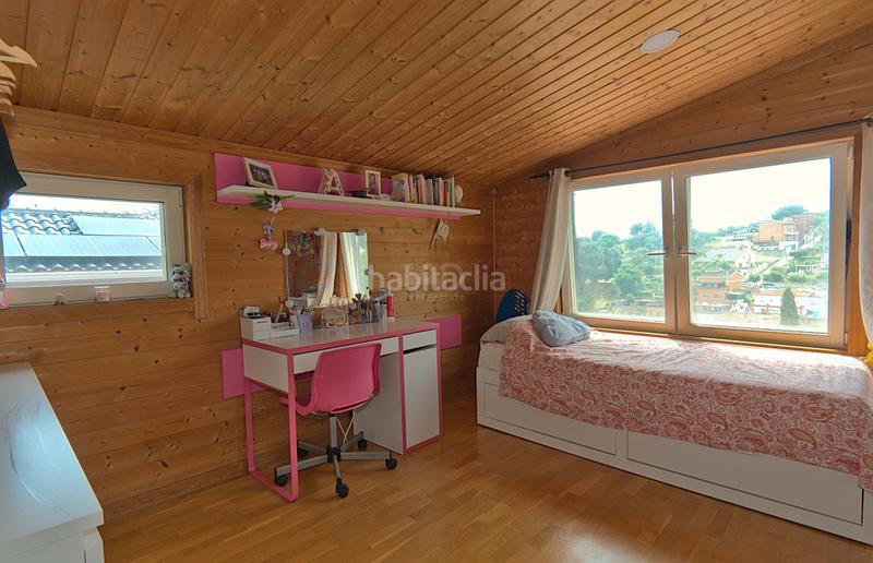 Foto 0d5bb643-59e0-43d5-8309-fe489b02bb3f. Maison avec parking dans Els Canons - Les Orioles - Can Paulet Sant Boi de Llobregat