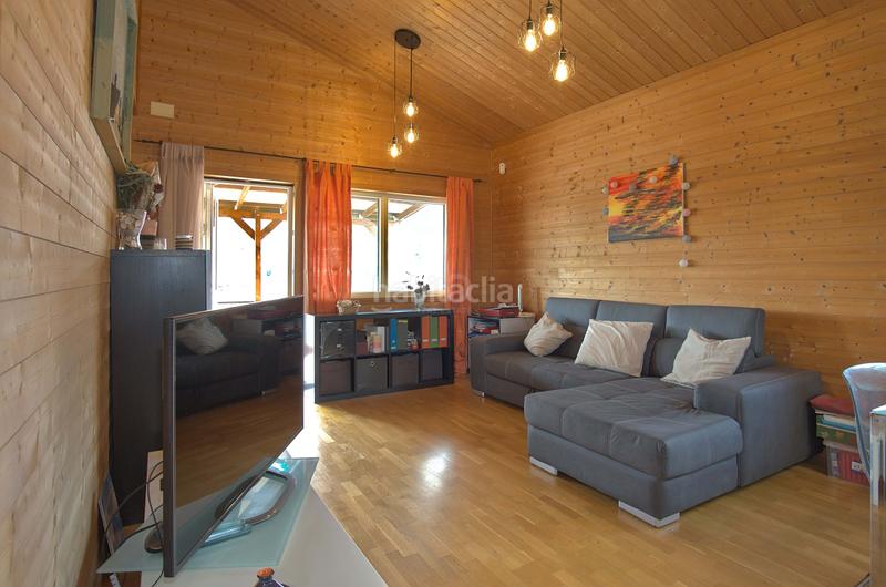 Foto 5529095e-9421-485f-b1df-9a58aa32aeb1. Maison avec parking dans Els Canons - Les Orioles - Can Paulet Sant Boi de Llobregat