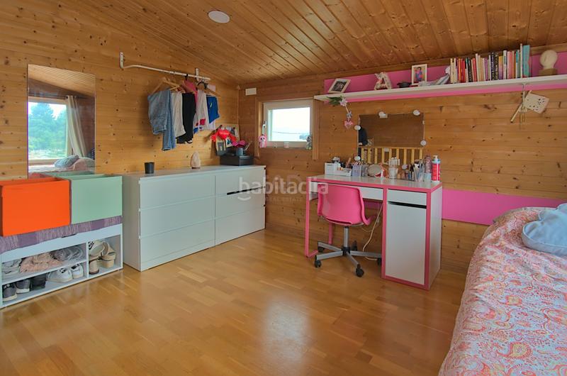 Foto ec99760e-e2a0-47c1-8874-163215236de4. Maison avec parking dans Els Canons - Les Orioles - Can Paulet Sant Boi de Llobregat