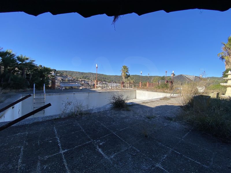 Foto 4bee2c7f-fe2f-4895-9838-e204d67a0143. Terreno residencial en calle josep lluis sert 23 23 en Argentona