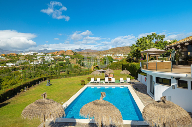 Foto dee5f628-8d05-4197-9ffc-0cb1325d942c. Casa con piscina in Los Flamingos Benahavís