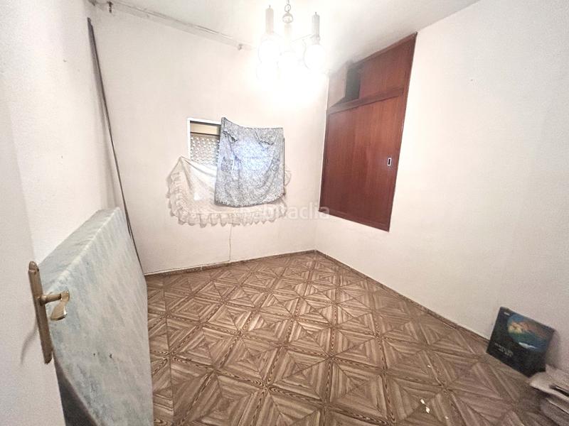 Foto f97e9822-a495-4d02-958e-add2ac55675d. Haus mit heizung parking in Velilla de San Antonio