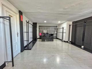 Locale commerciale in Calle Maternidad 1 1