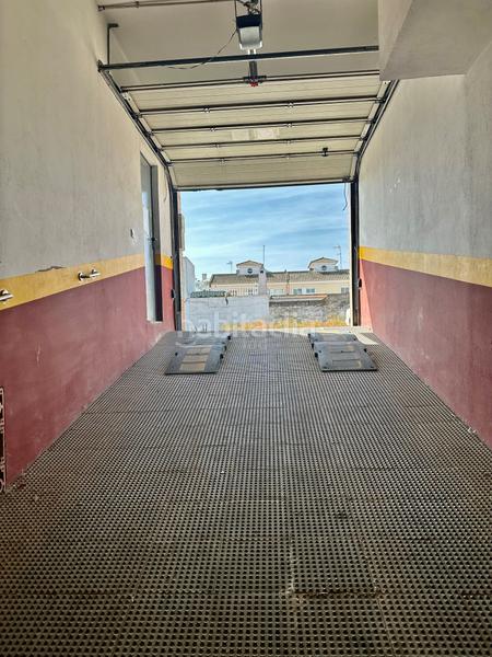 Foto 0078f2de-9615-4f1e-8dd9-eb7e5bb8f32d. Parking coche en Lepe