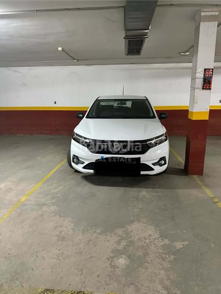 Foto a0113500-f7f7-4932-b353-88d0d4fe2922. Parking coche en Lepe