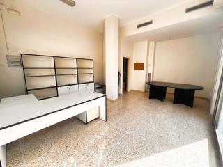 Miete Geschäftsraum in Calle mare de deu de la mercé, 28 28 28