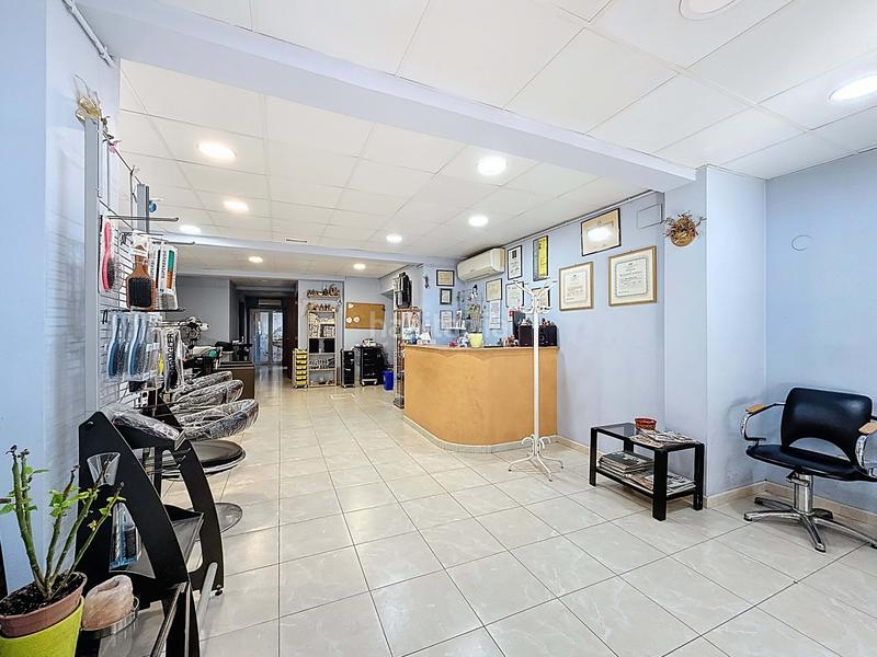 Foto a3858a7a-43dd-41ec-94cf-e41f5698c692. Local comercial a La Geltrú-Sant Jordi Vilanova i la Geltrú