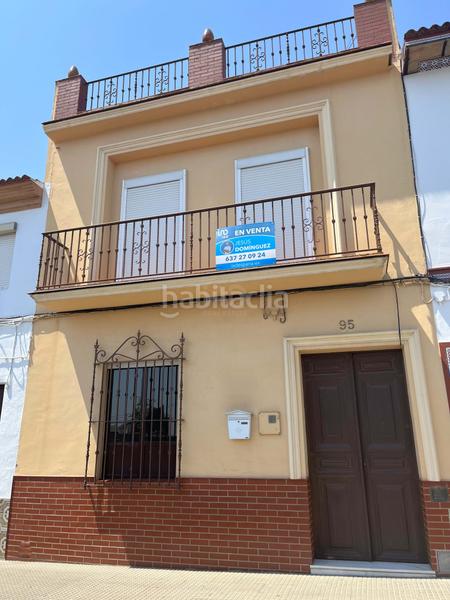 Foto 34f8cbd3-816e-4e9b-8a5b-bf4fef552b29. Casa a calle lirio 95 a Bollullos Par del Condado