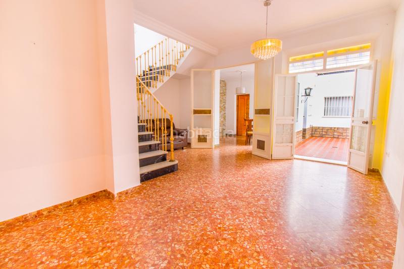 Foto 3d1f61a4-818c-4094-90d8-7142d35ff508. Casa a calle lirio 95 a Bollullos Par del Condado