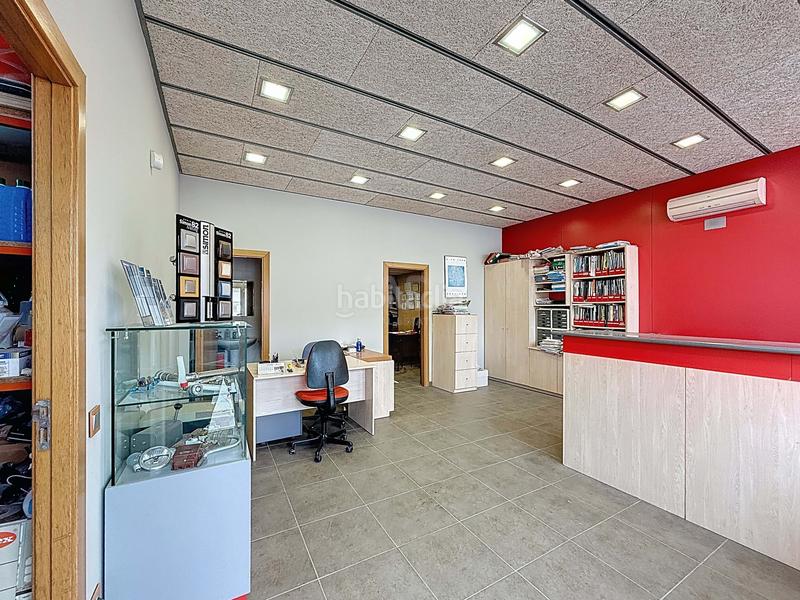 Foto 4c4f2227-0bca-428d-a90a-f120316f8cc9. Geschäftsraum in Torrelles de Llobregat