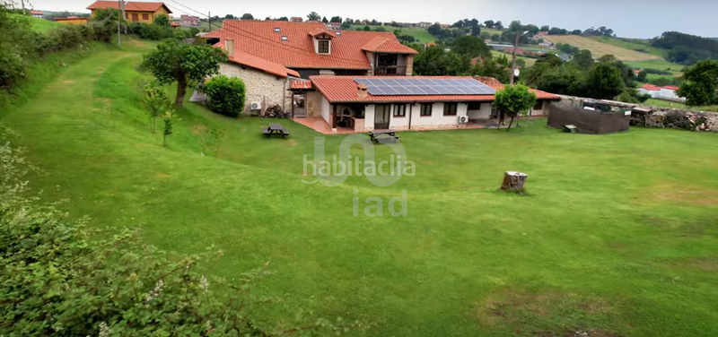 Foto 67b6fbb4-f4cf-4369-8627-2eb4a83c2fec. Casa a calle blanquia 270 Mogro 270 270 a Mogro Miengo