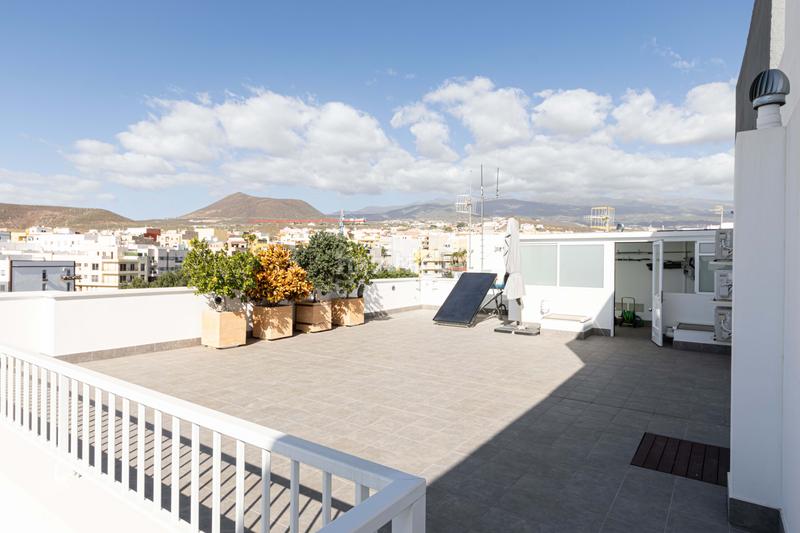 Foto 7acc4bbb-1926-4580-96bd-ae8a488a20e0. Casa amb aparcament a San Isidro Granadilla de Abona