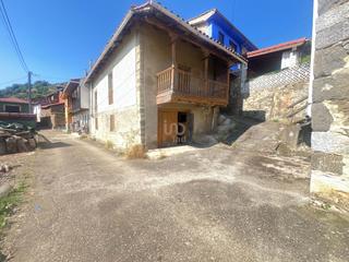 Maison à Lena