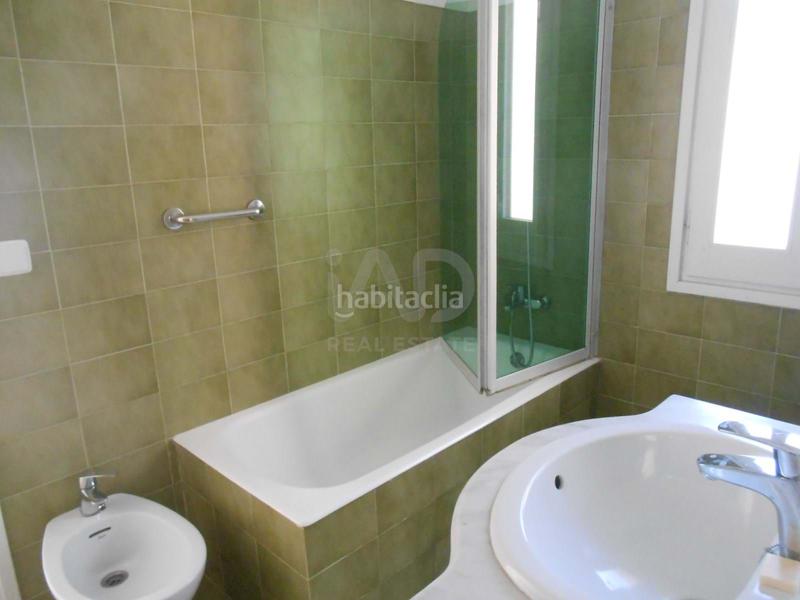 Foto 0591615f-3eb9-4d1c-b124-e883976beb66. Etagenwohnung mit heizung in Centre Lloret de Mar