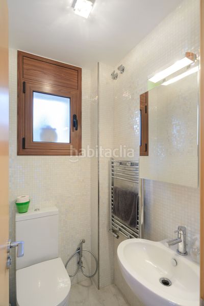 Foto 87ffc257-c215-4a1c-8b91-f56af673d5bc. Casa amb calefacció aparcament piscina a Montgoda Lloret de Mar