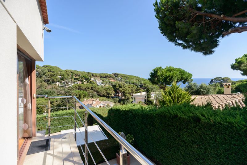 Foto ef2e1870-a16a-4a71-b0f8-0767da67f28a. Casa amb calefacció aparcament piscina a Montgoda Lloret de Mar