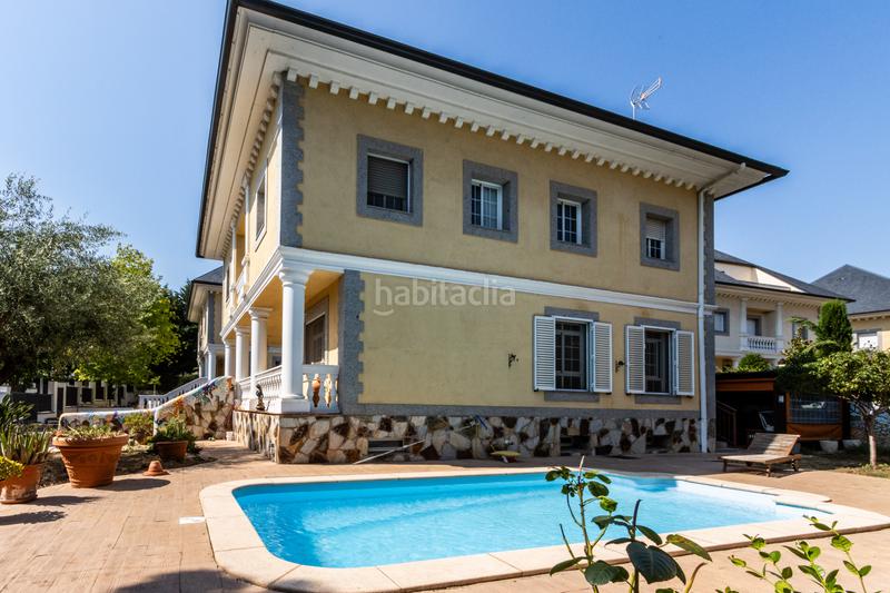 Foto 36f52f9c-65a2-43ff-b6cb-d302c81ba1a1. House with parking pool in Castellarnau Sabadell