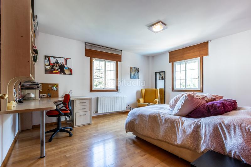 Foto c6a965a5-b25e-4f97-b463-cfe391c663fe. House with parking pool in Castellarnau Sabadell