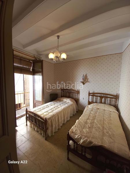 Foto 69d6f766-b654-4f49-b569-1798a655d763. Casa a carrer de sant antoní a Ginestar